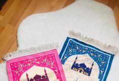 This multicolor small-sized Muslim Personalized childrens prayer mat