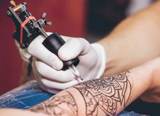 8 Best Tattoo Machines in 2021 (For Beginners)