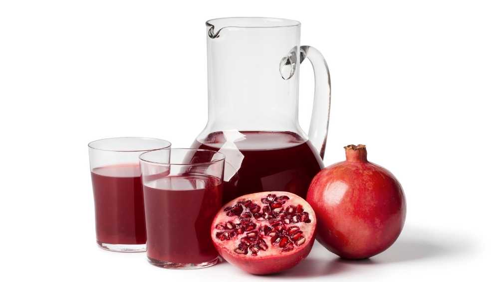 Blender method to make pomegranate juice